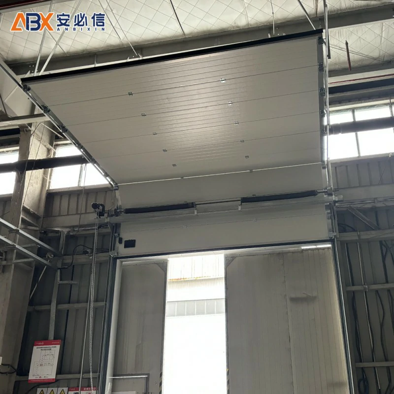 汕尾翻板滑升门